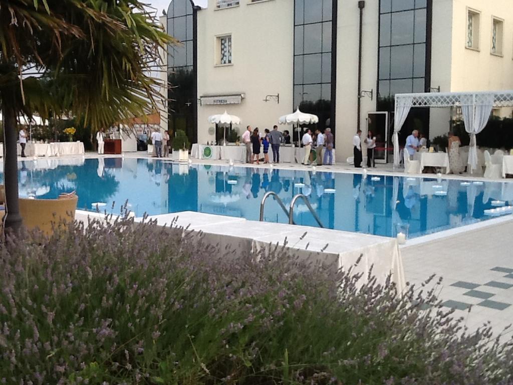 Zanhotel Centergross Bentivoglio Esterno foto